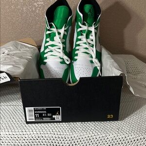 Air Jordan 1 Mid Lucky Green White Sneakers